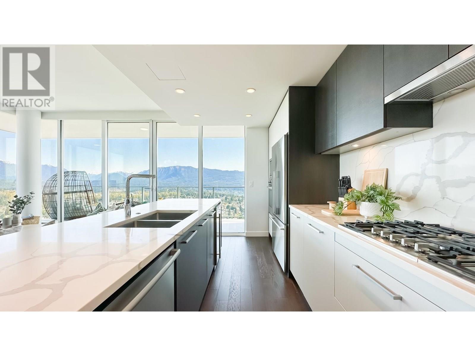 Property at 4702 567 CLARKE ROAD image 3