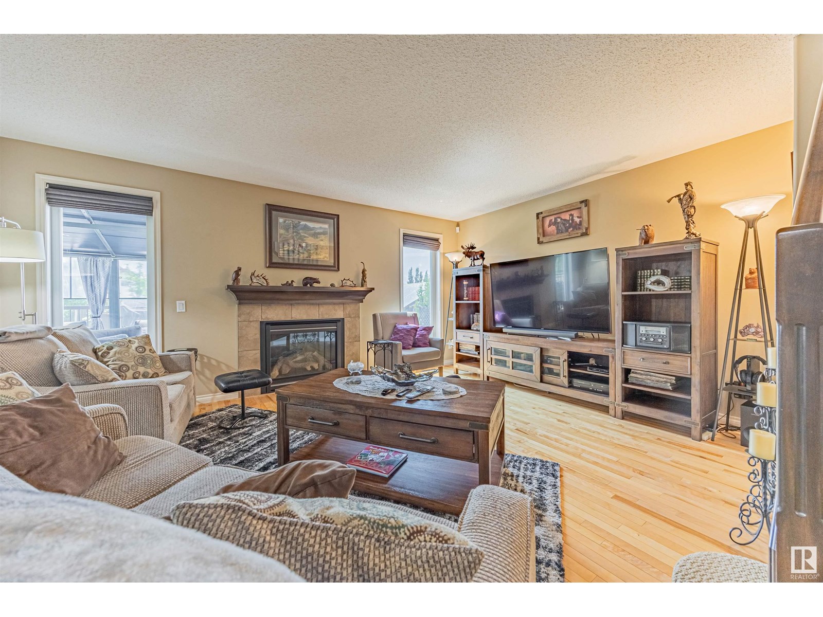 Property at 240 SILVERSTONE CR image 5