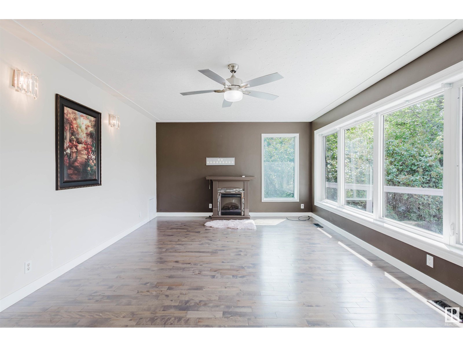 Property at 11512 74 AV NW image 5