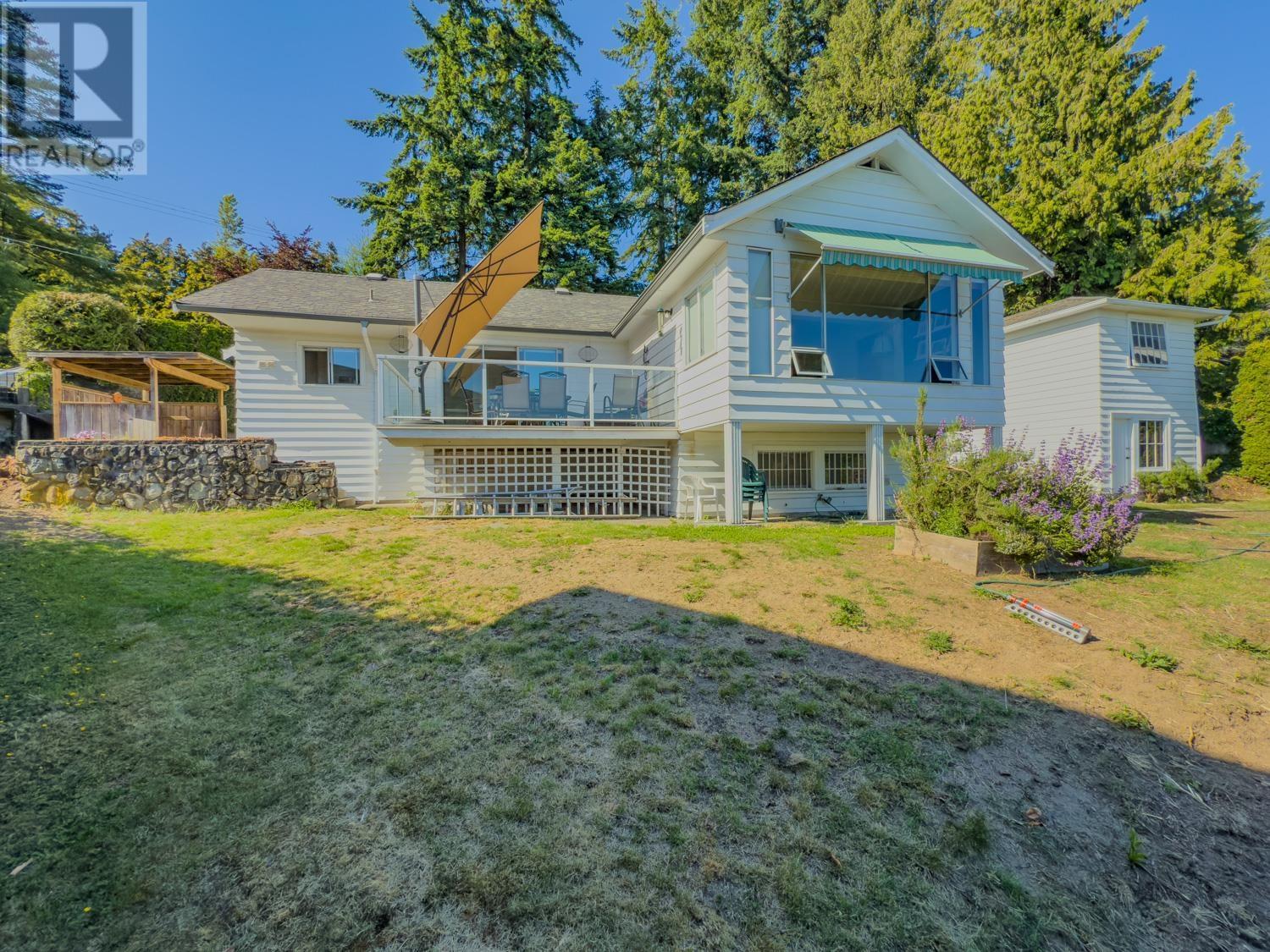 Property at 1960 ORCHARD WAY image 3