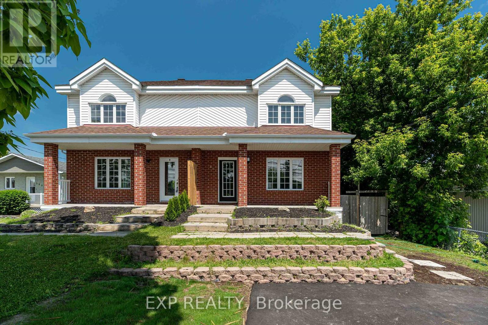 Property at 384 LAURIER STREET image 2