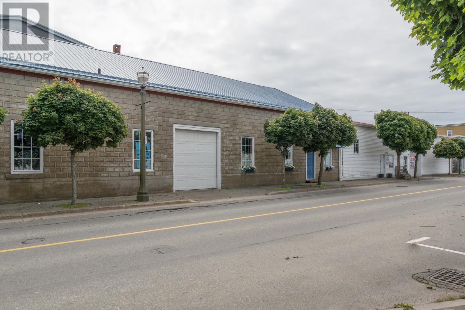 1 Central Street, Yarmouth, Nova Scotia  B5A 3H1 - Photo 7 - 202420304