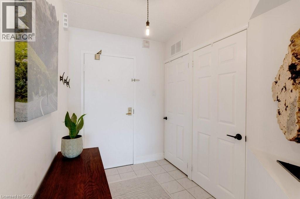 100 Bronte Road Unit# 214, Oakville, Ontario  L6L 6L5 - Photo 3 - 40742880