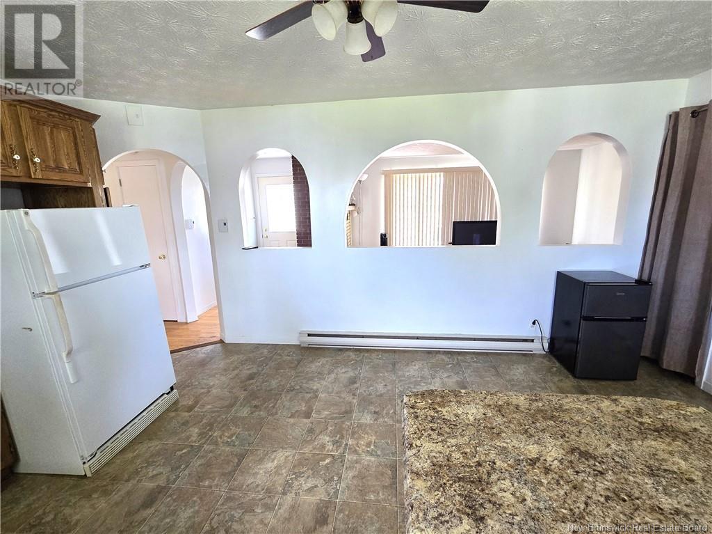 Property at 56 32E Avenue image 5