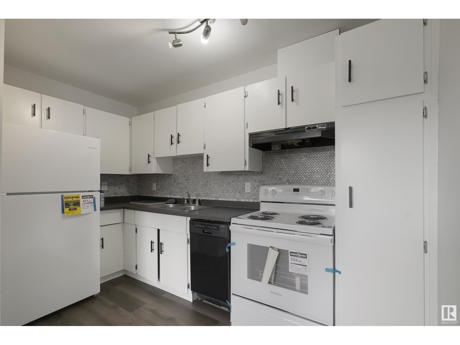 Property at 17751 95 ST NW image 4