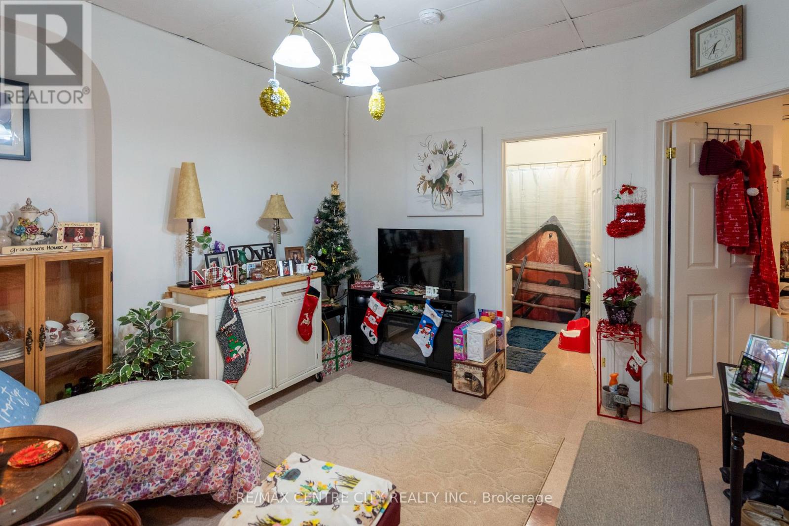 79 Front Street W, Strathroy-Caradoc (Nw), Ontario  N7G 1X6 - Photo 16 - X12232149