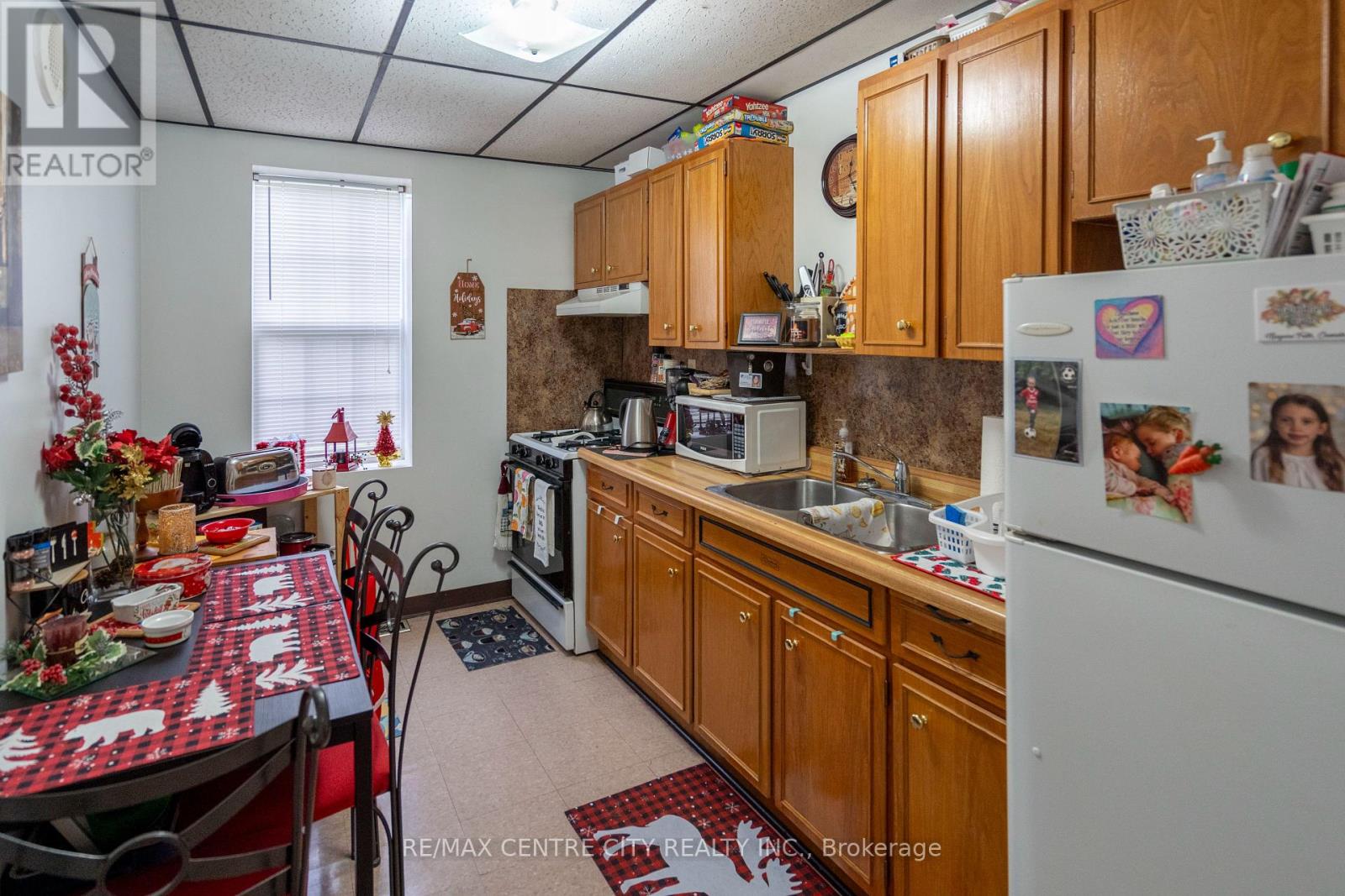 79 Front Street W, Strathroy-Caradoc (Nw), Ontario  N7G 1X6 - Photo 18 - X12232149
