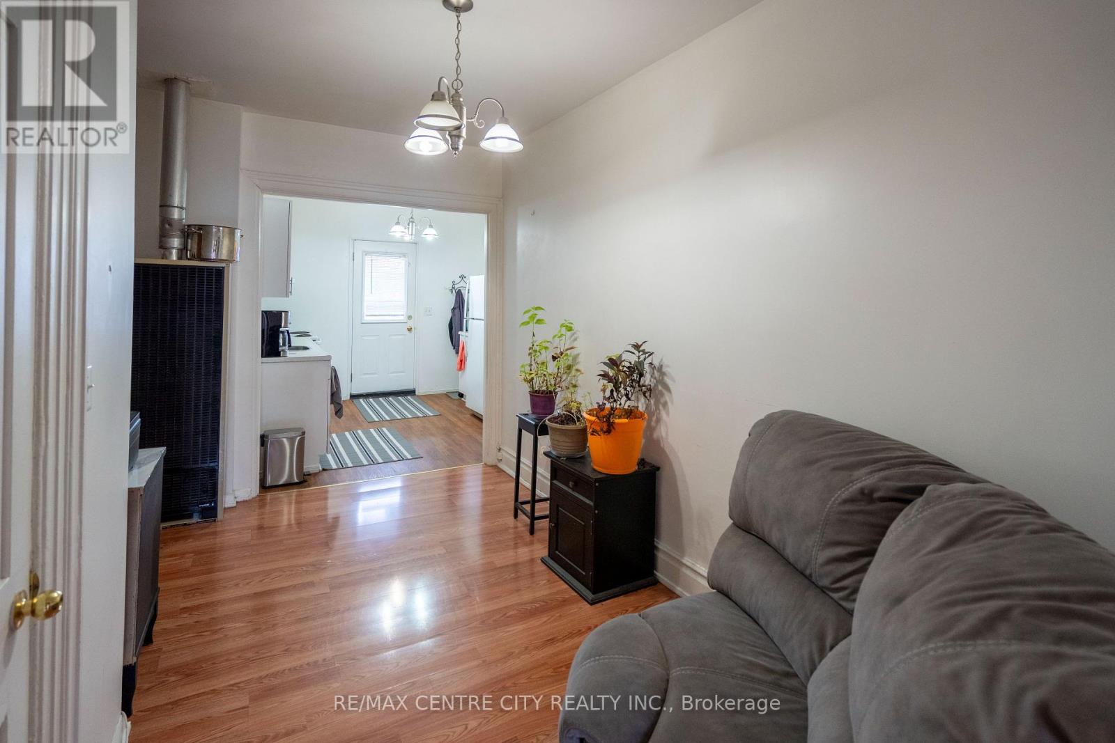 79 Front Street W, Strathroy-Caradoc (Nw), Ontario  N7G 1X6 - Photo 44 - X12232149