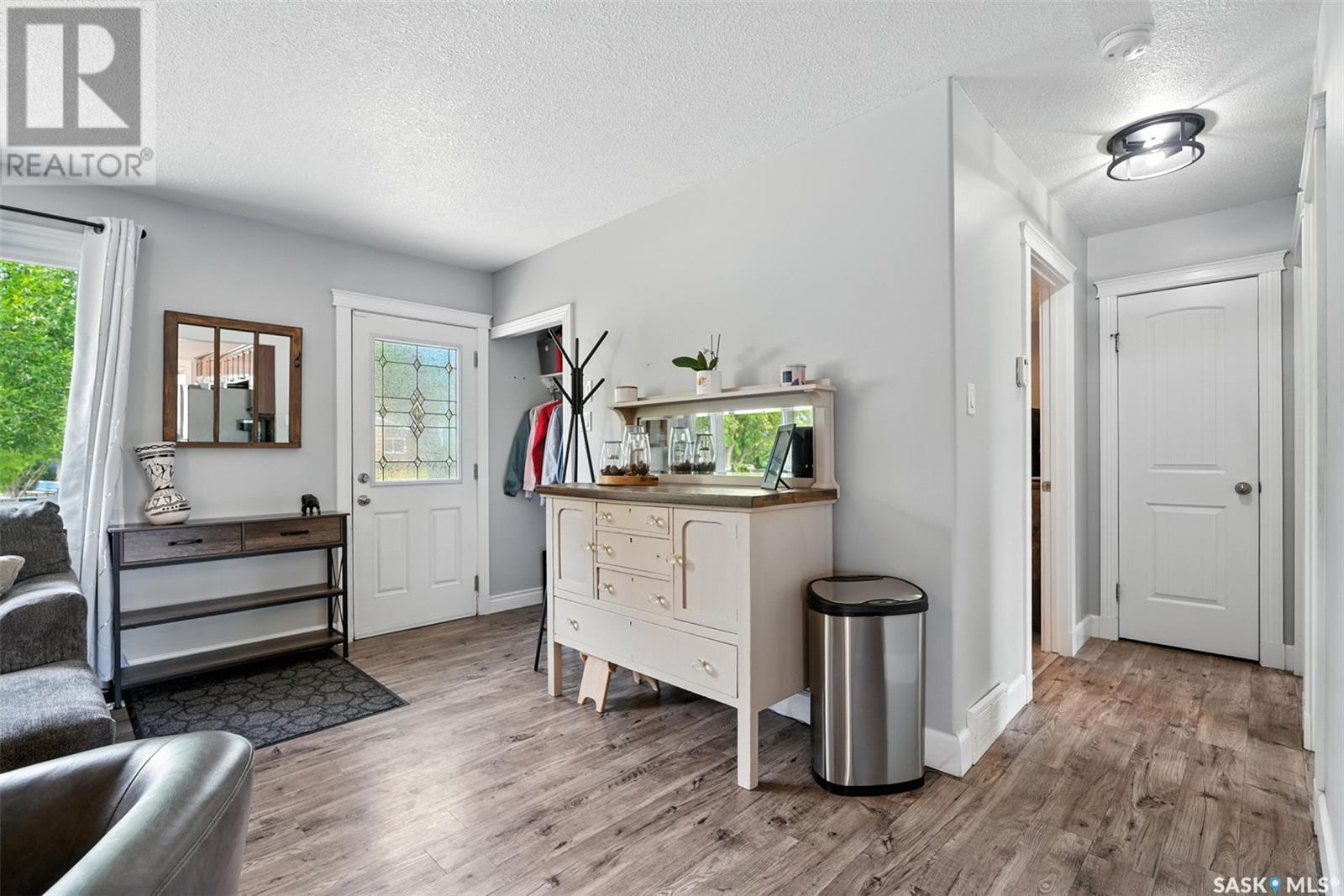 Property at 47 Davidson CRESCENT image 5