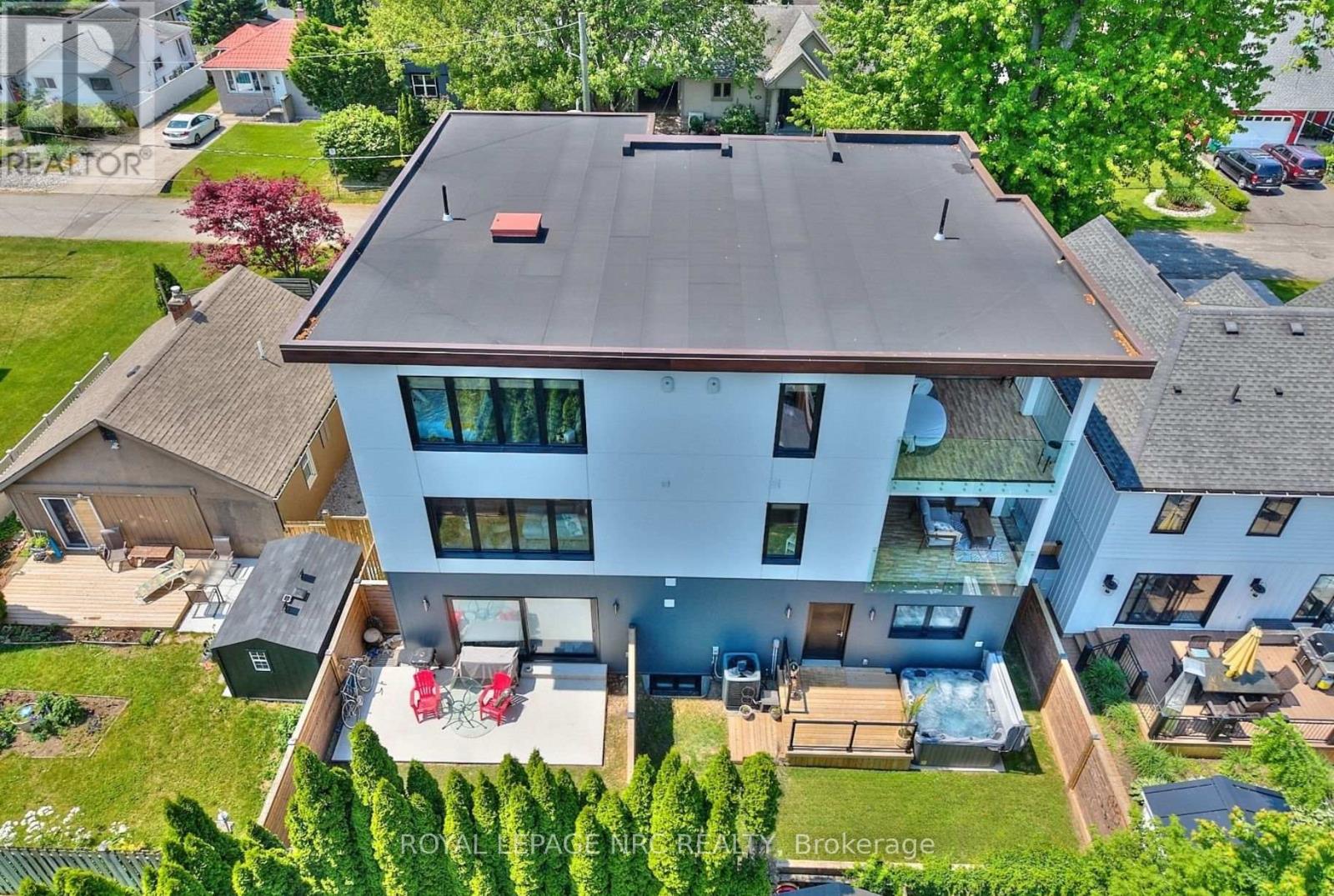 10 Pawling Street, St. Catharines (Port Dalhousie), Ontario  L2N 5M2 - Photo 45 - X12232214