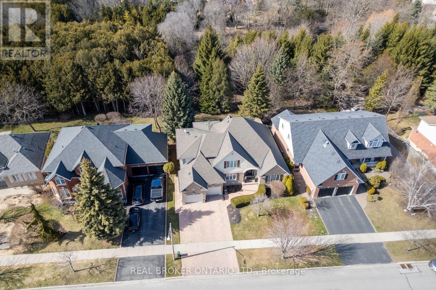 Property at 24 WORTHINGTON DRIVE image 2