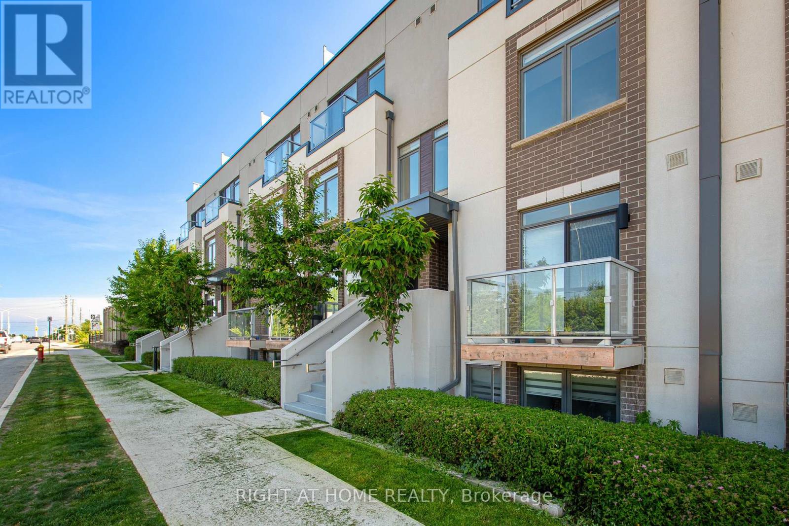 Property at 313 - 3058 SIXTH LINE image 2