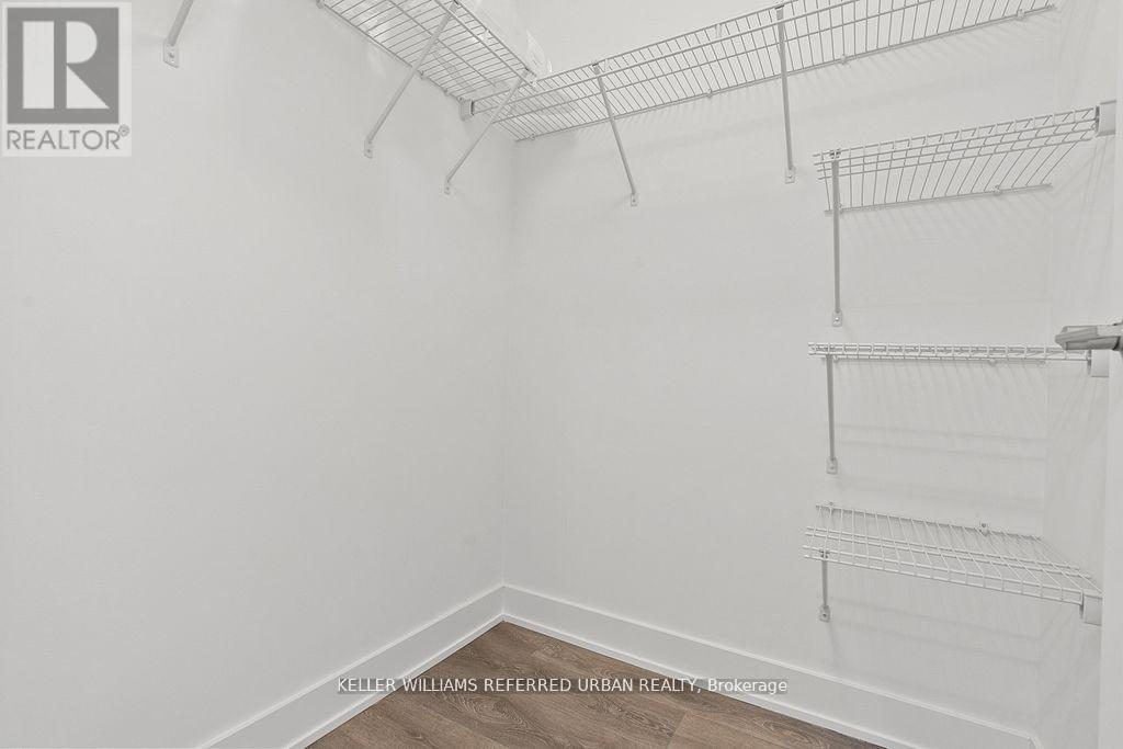 324 - 202 Burnhamthorpe Road E, Mississauga (Mississauga Valleys), Ontario  L5A 0B2 - Photo 14 - W12231952