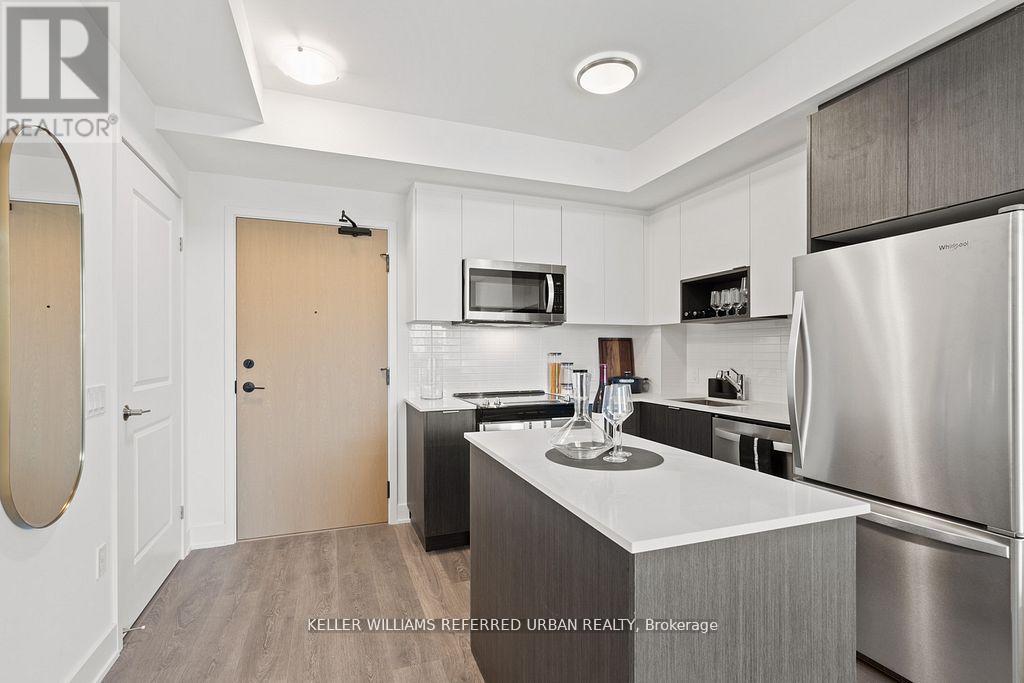 324 - 202 Burnhamthorpe Road E, Mississauga (Mississauga Valleys), Ontario  L5A 0B2 - Photo 3 - W12231952