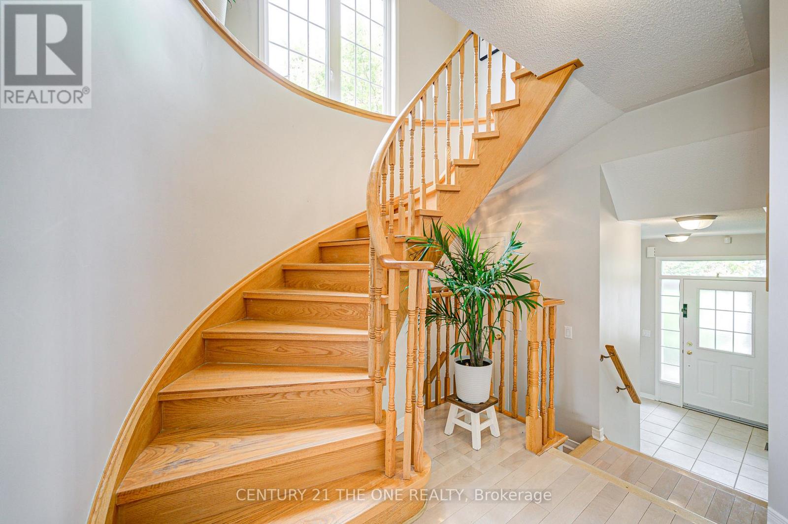 Property at 20 GOLDBROOK CRESCENT image 4