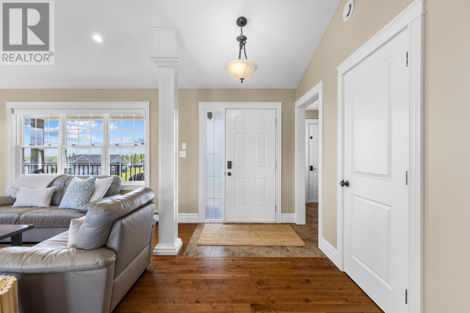 Property at 136 Osprey Avenue image 5