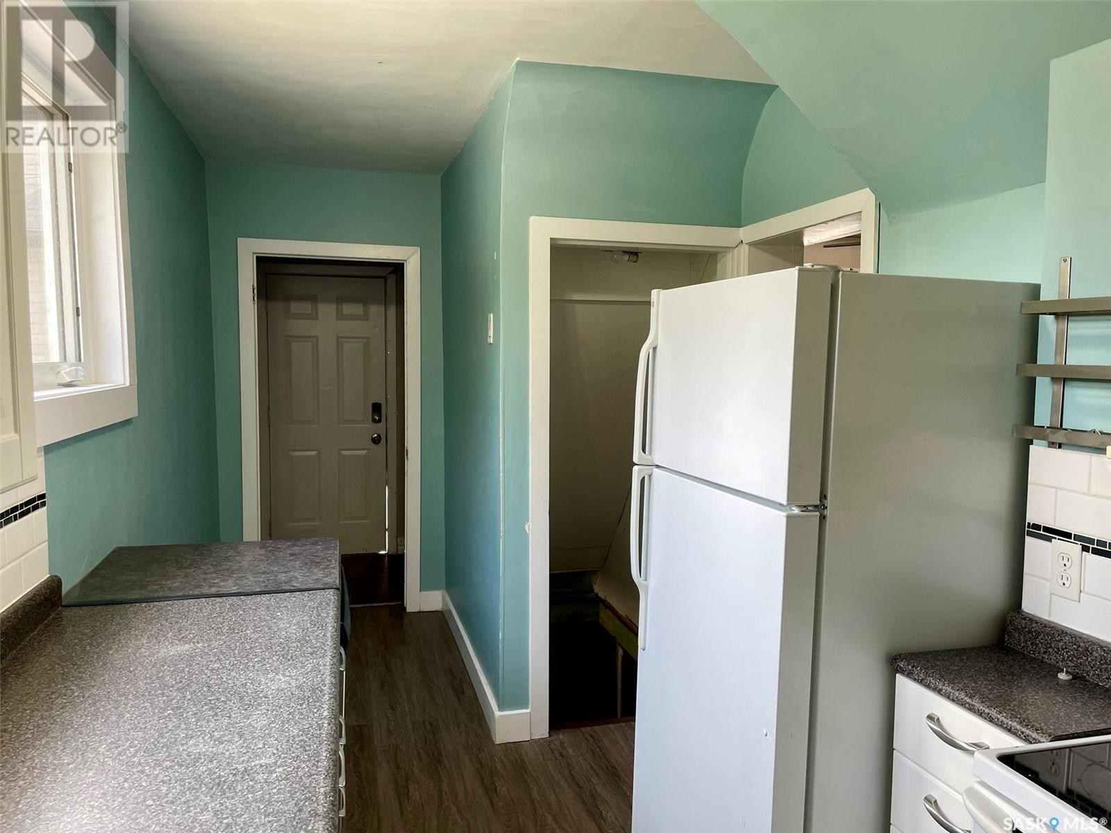 2033 Atkinson Street, Regina, Saskatchewan S4N 3W8 - Photo 10 - SK009926