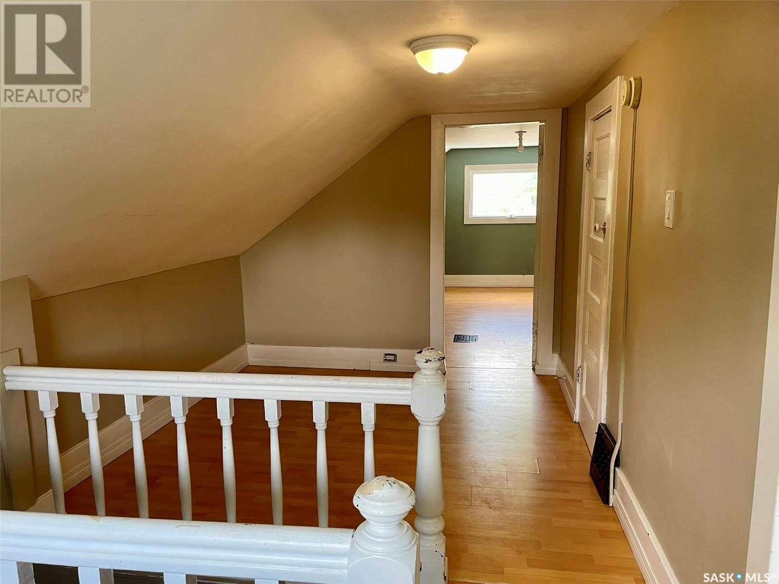 2033 Atkinson Street, Regina, Saskatchewan S4N 3W8 - Photo 14 - SK009926