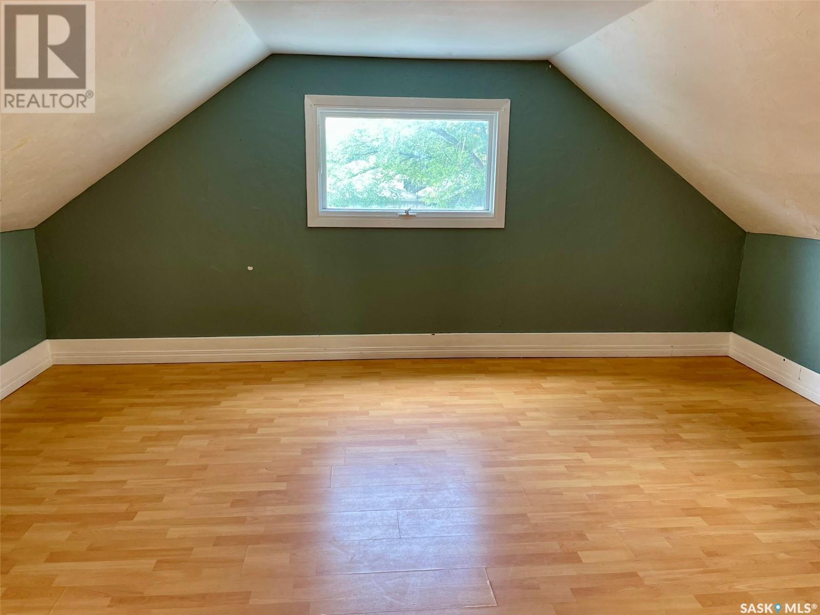 2033 Atkinson Street, Regina, Saskatchewan S4N 3W8 - Photo 17 - SK009926