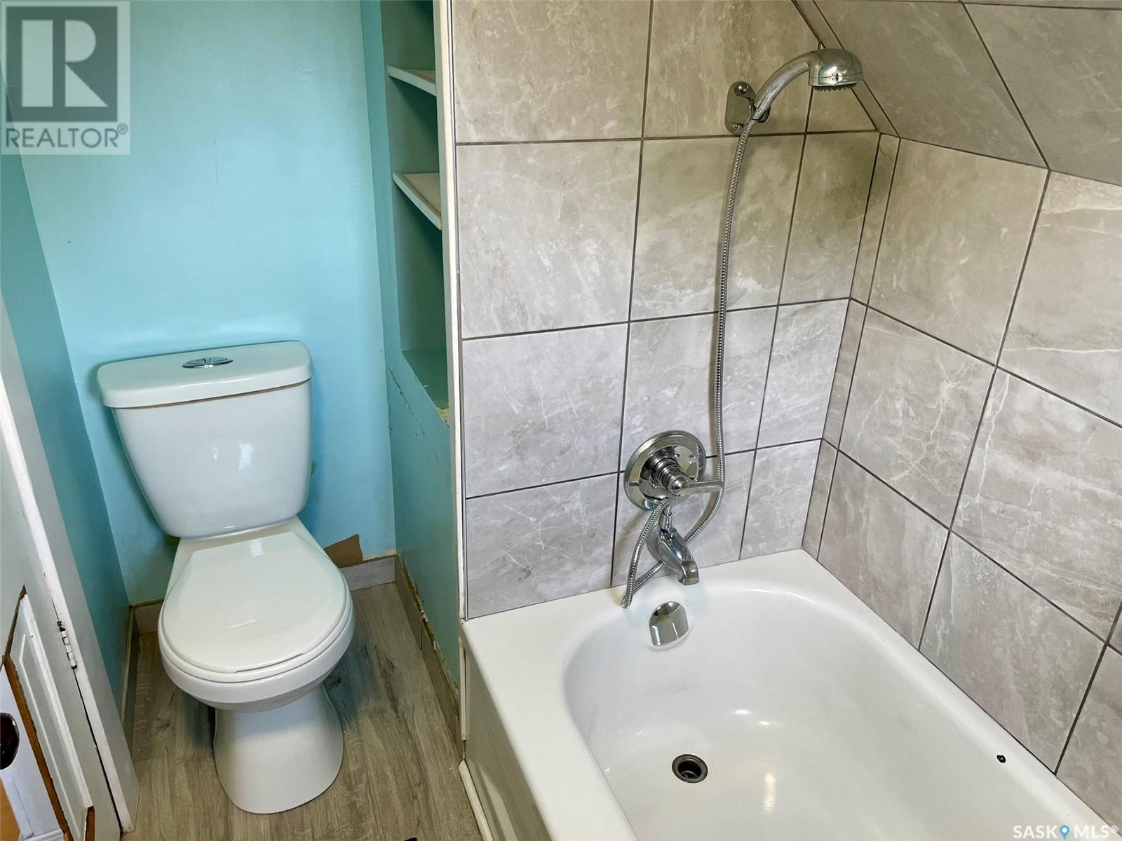 2033 Atkinson Street, Regina, Saskatchewan S4N 3W8 - Photo 20 - SK009926