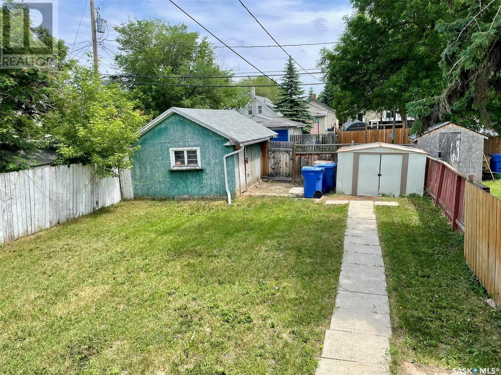 2033 Atkinson Street, Regina, Saskatchewan S4N 3W8 - Photo 25 - SK009926