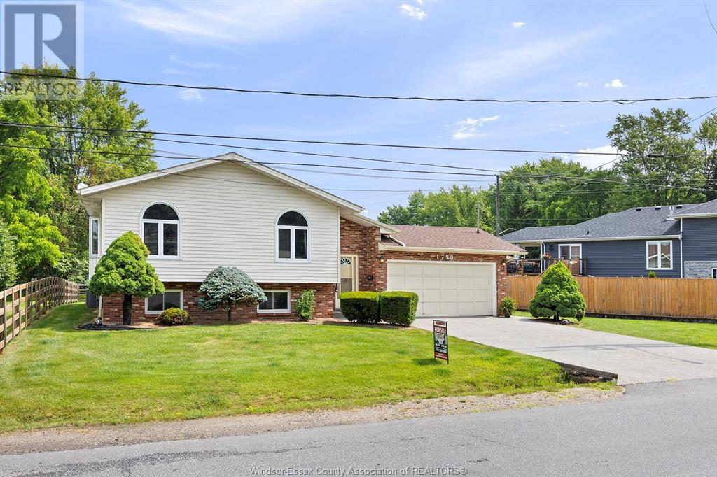 Property at 1790 BOUFFARD image 2