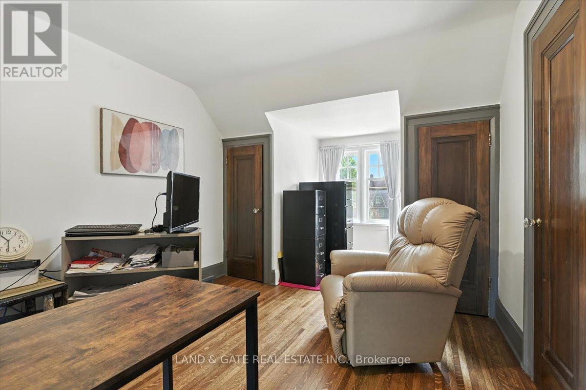 376 King Street E, Oshawa, Ontario  L1H 1E2 - Photo 21 - E12232282