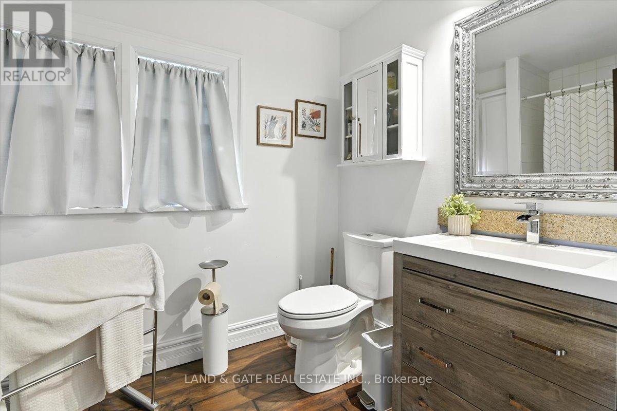 376 King Street E, Oshawa, Ontario  L1H 1E2 - Photo 27 - E12232282