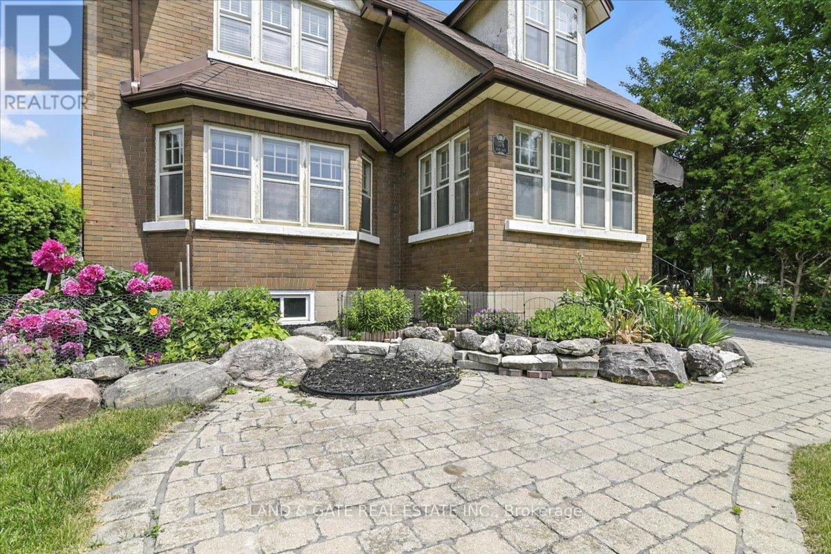 Property at 376 KING STREET E image 5