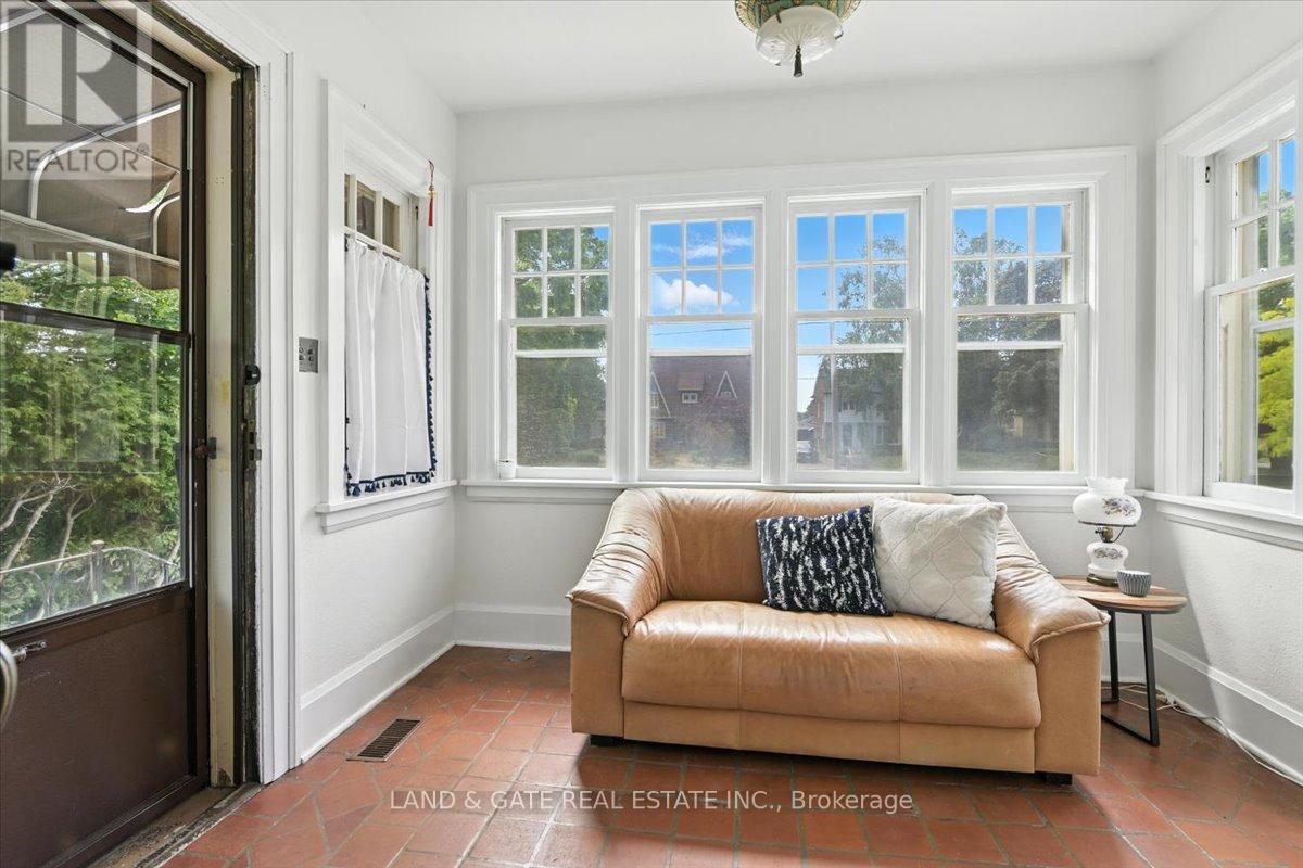 376 King Street E, Oshawa, Ontario  L1H 1E2 - Photo 6 - E12232282