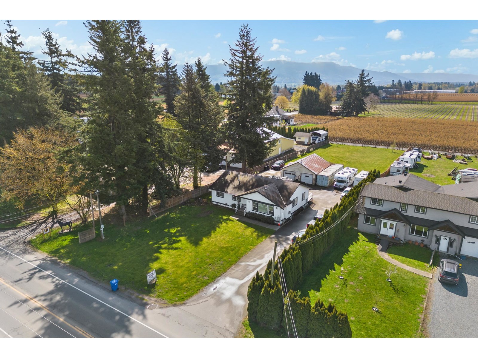 Property at 33120 HUNTINGDON ROAD image 2
