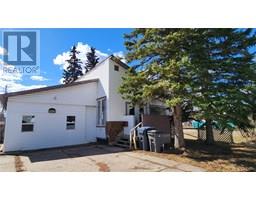 1413 105 Avenue, dawson creek, British Columbia