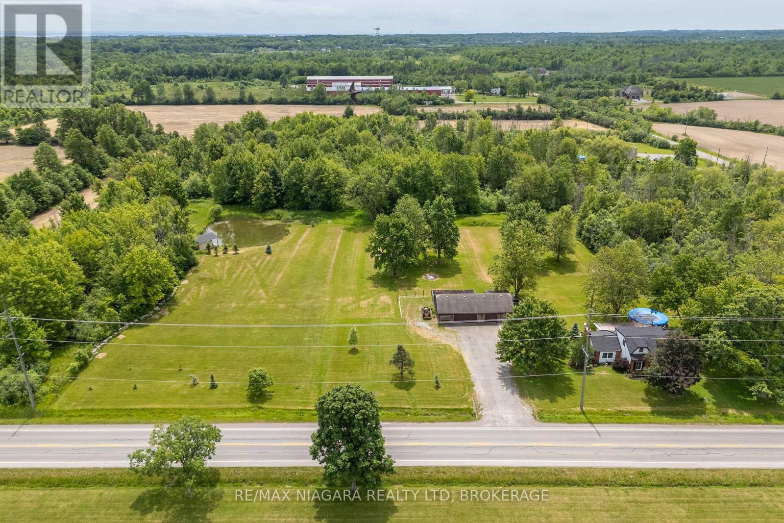 Property at 3321 BOWEN ROAD image 3