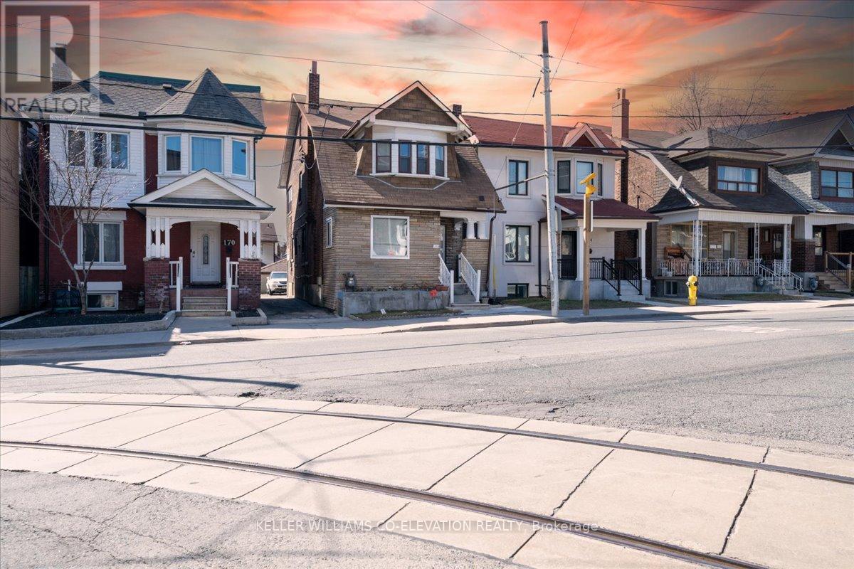 Property at 172 OAKWOOD AVENUE image 1