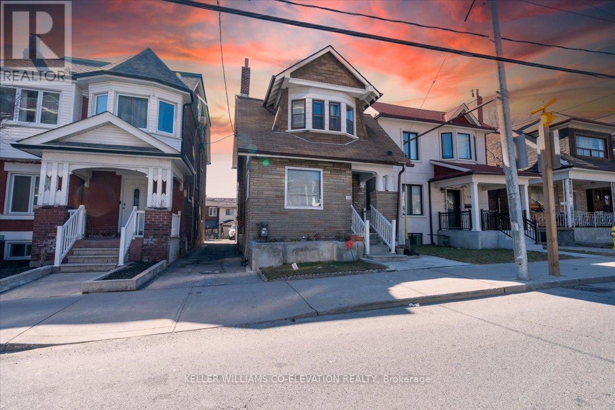 Property at 172 OAKWOOD AVENUE image 2