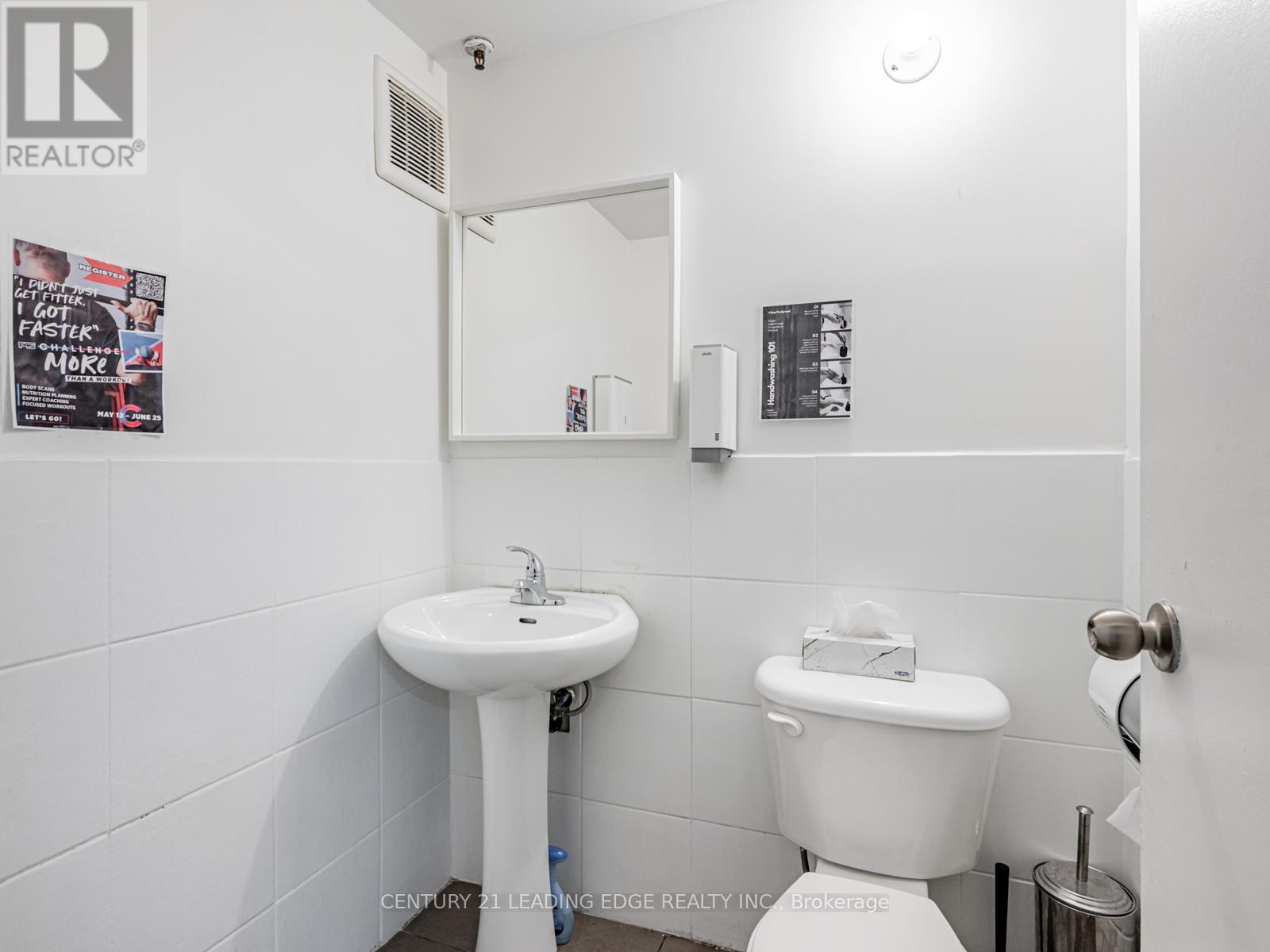 19 Dickens Street, Toronto, Ontario  M4M 1T8 - Photo 29 - E12232244
