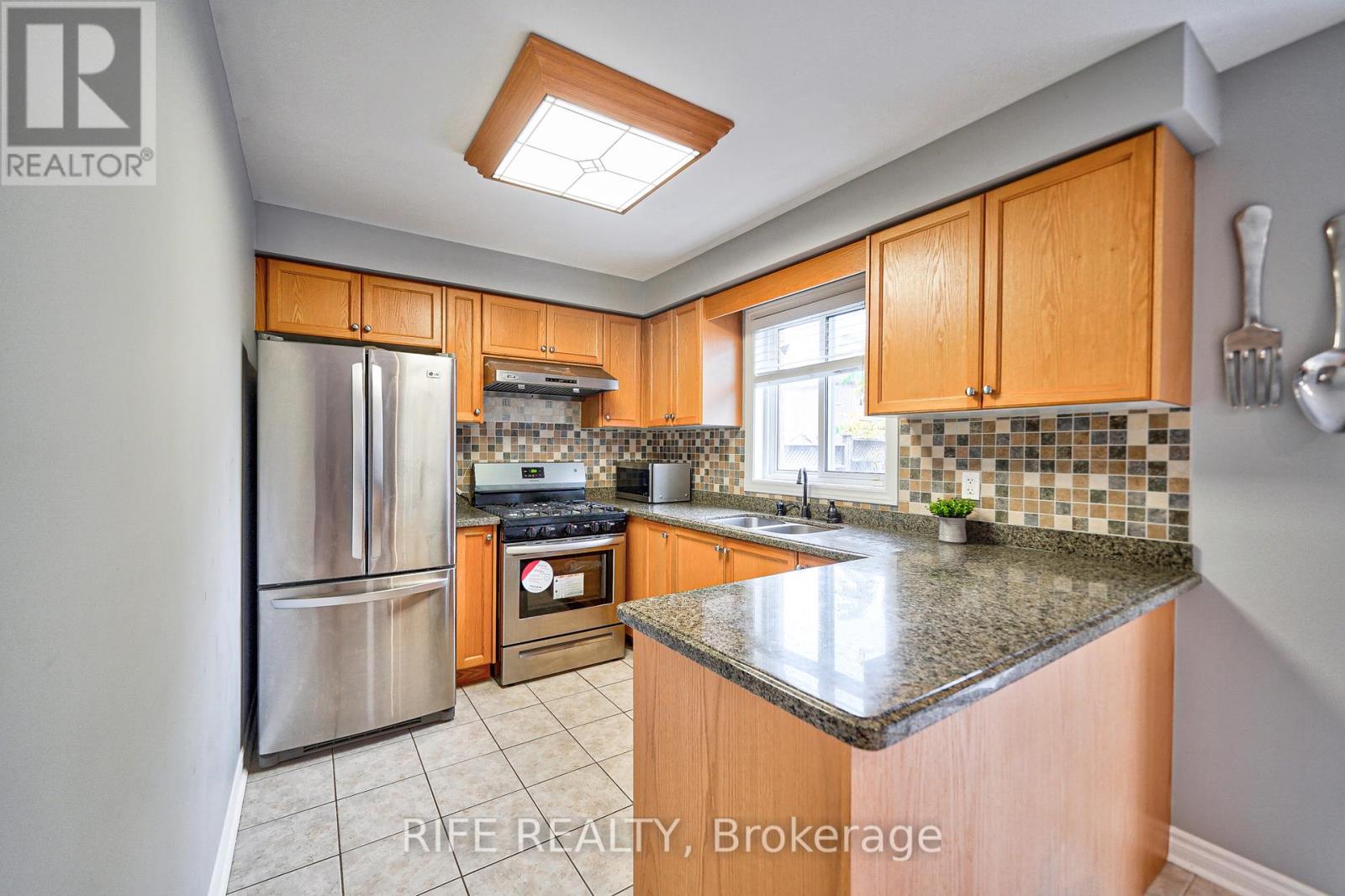 51 Kraus Road, Barrie (Edgehill Drive), Ontario  L4N 0N5 - Photo 7 - S12232113