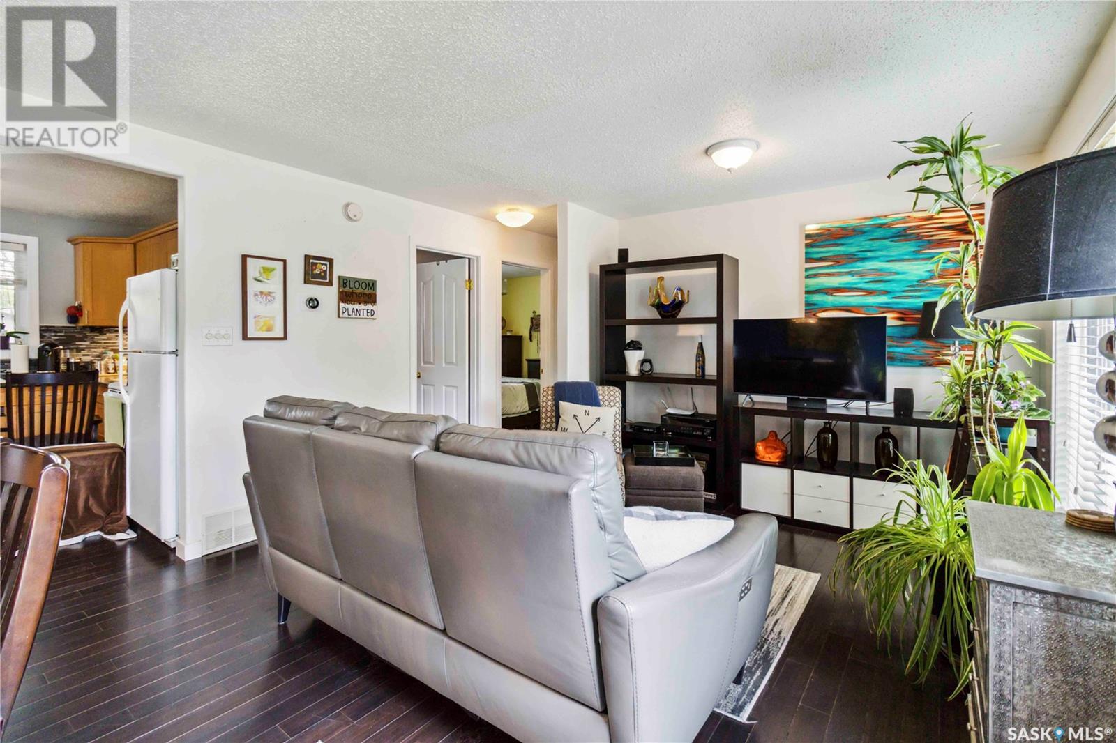 Property at 3262 Milton STREET image 4