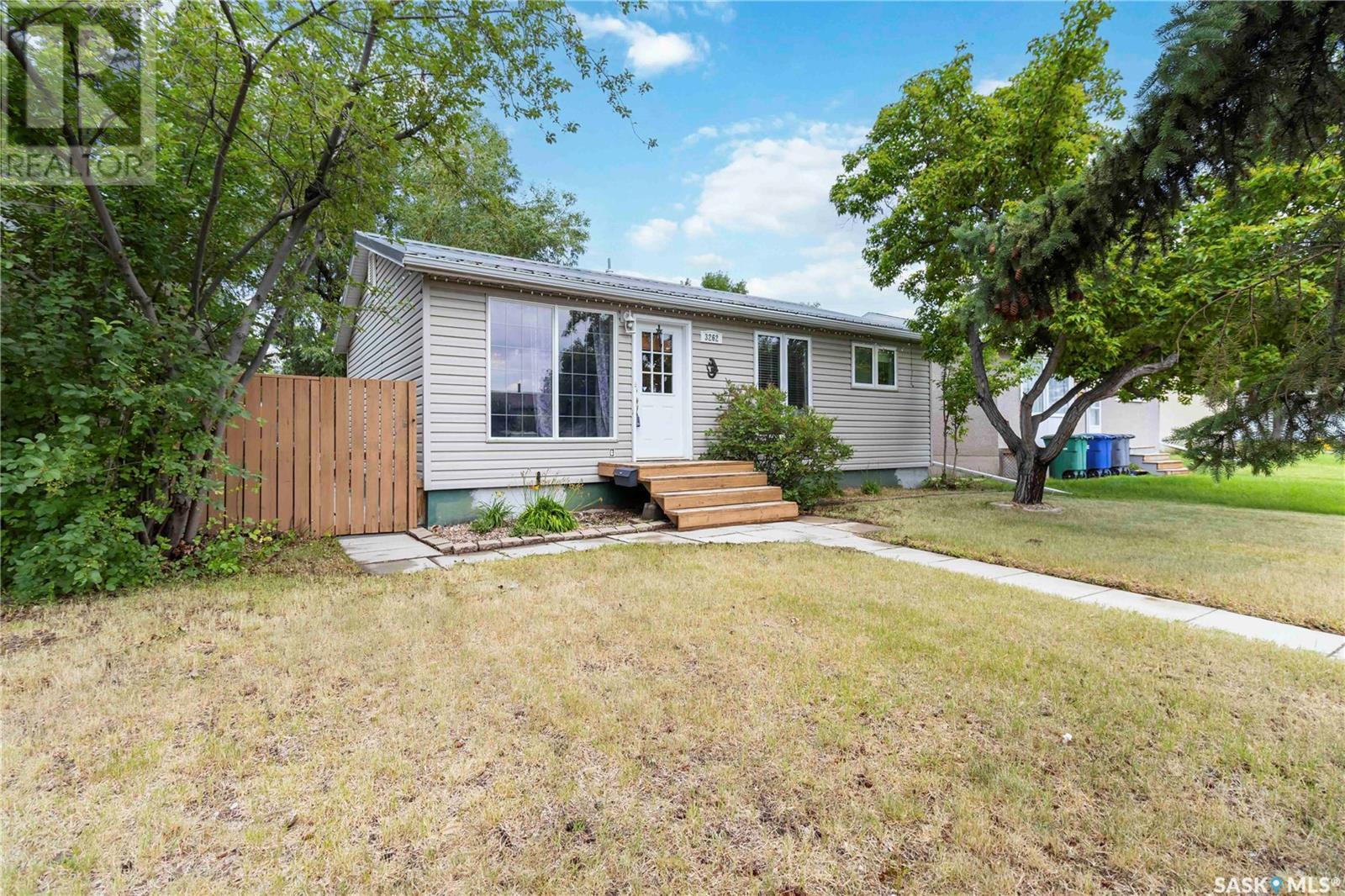 Property at 3262 Milton STREET image 1