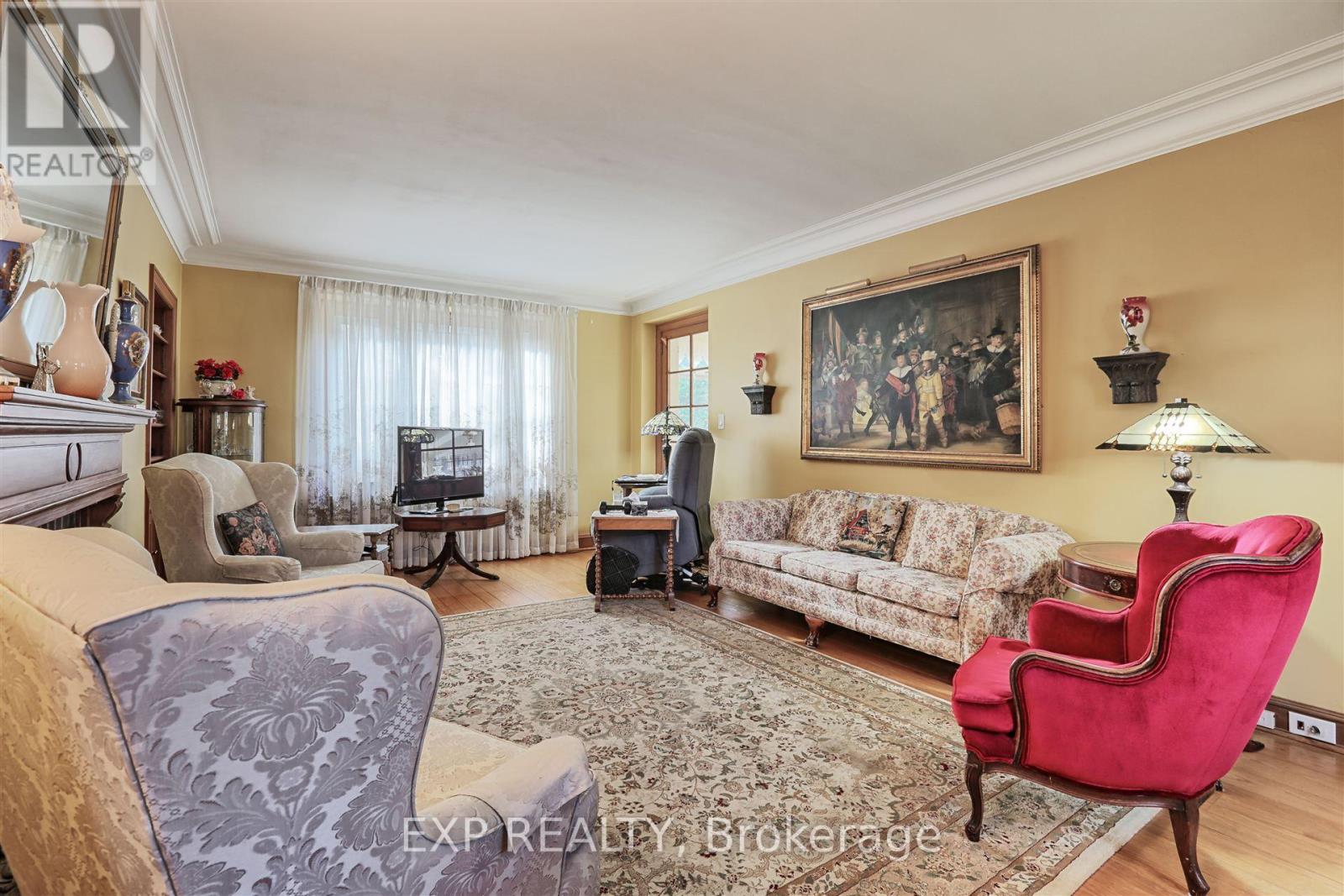 Property at 2470 JARVIS STREET image 4