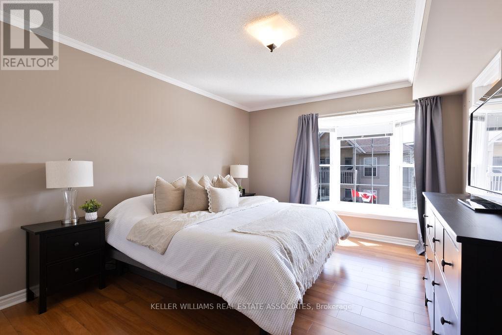 411 - 4003 Kilmer Drive, Burlington, Ontario  L7M 4M1 - Photo 14 - W12232064