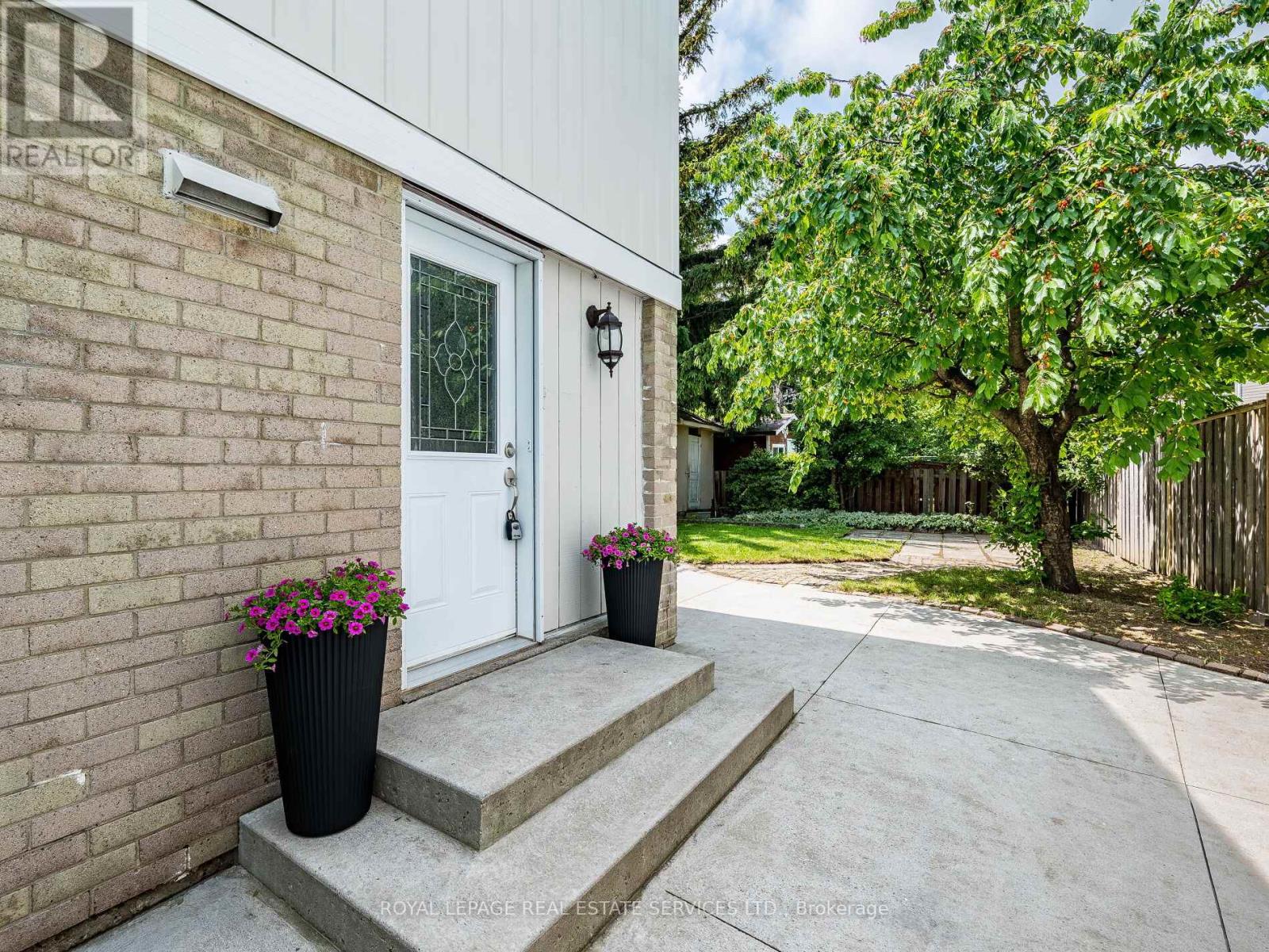 Property at 20 HANDEL COURT image 3