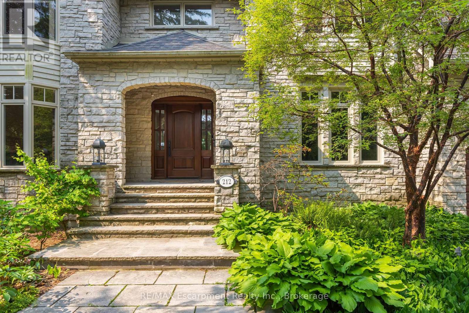 Property at 212 POPLAR DRIVE image 3