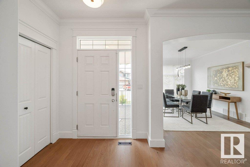 Property at 28 NICOLET CT image 4