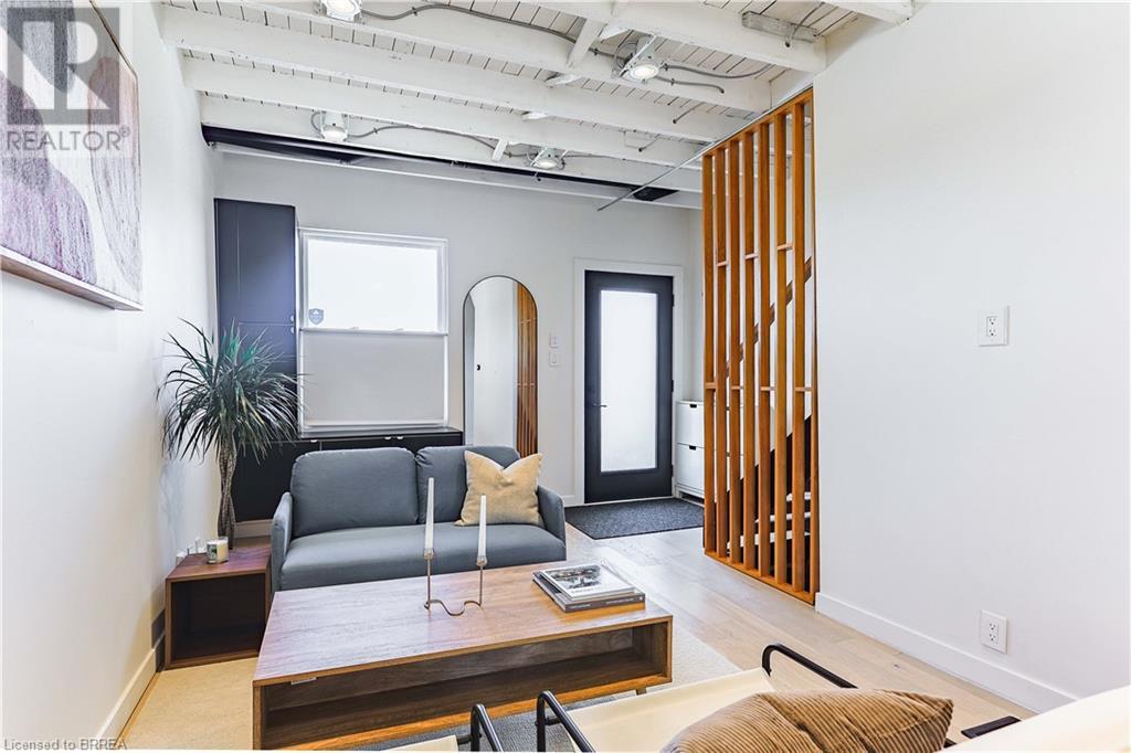 Property at 197 BARTON Street W image 3