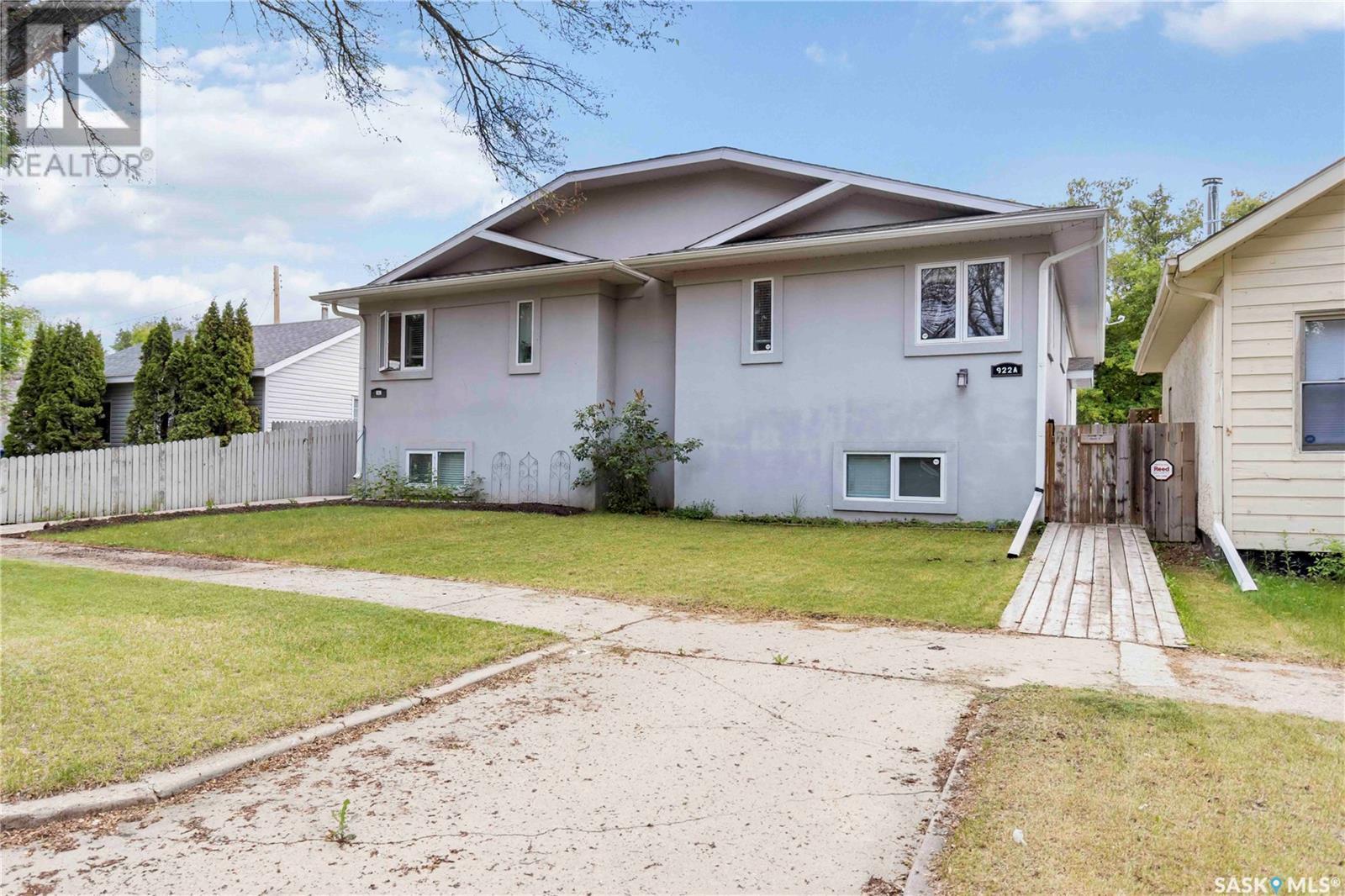 922A I AVENUE N, saskatoon, Saskatchewan