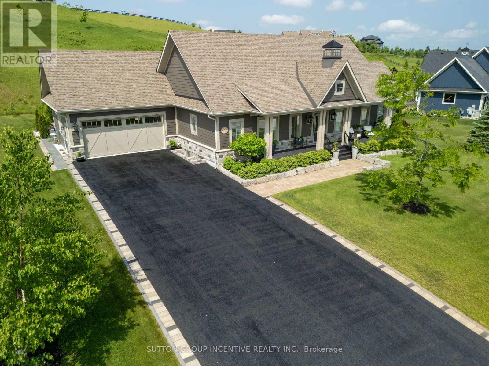 Property at 22 THOROUGHBRED DRIVE image 2