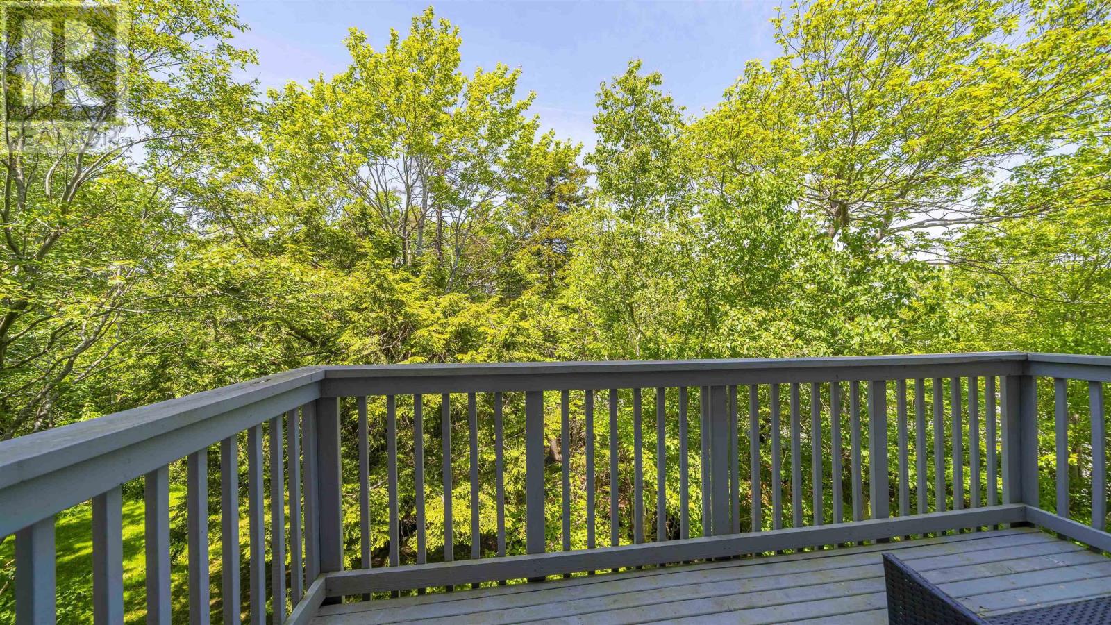 Property at 204 159 Farnham Gate image 4