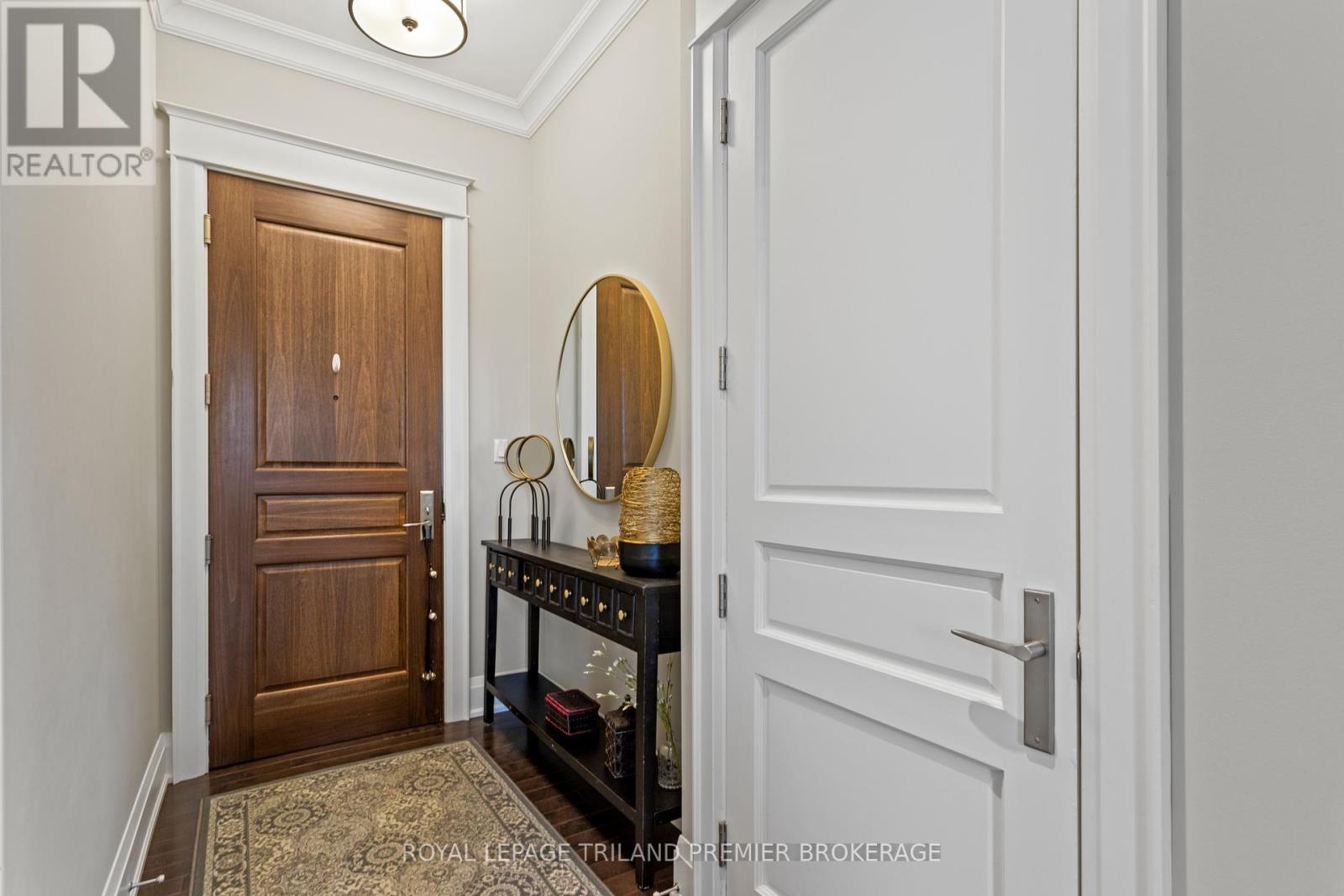 303 - 162 Wortley Road, London South, Ontario  N6C 3P7 - Photo 2 - X12232560