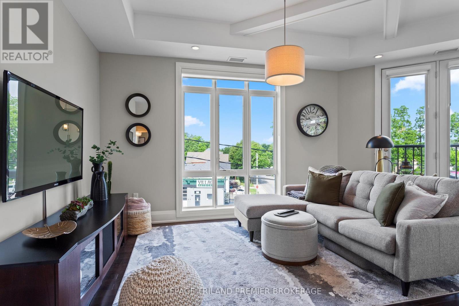 303 - 162 Wortley Road, London South, Ontario  N6C 3P7 - Photo 4 - X12232560